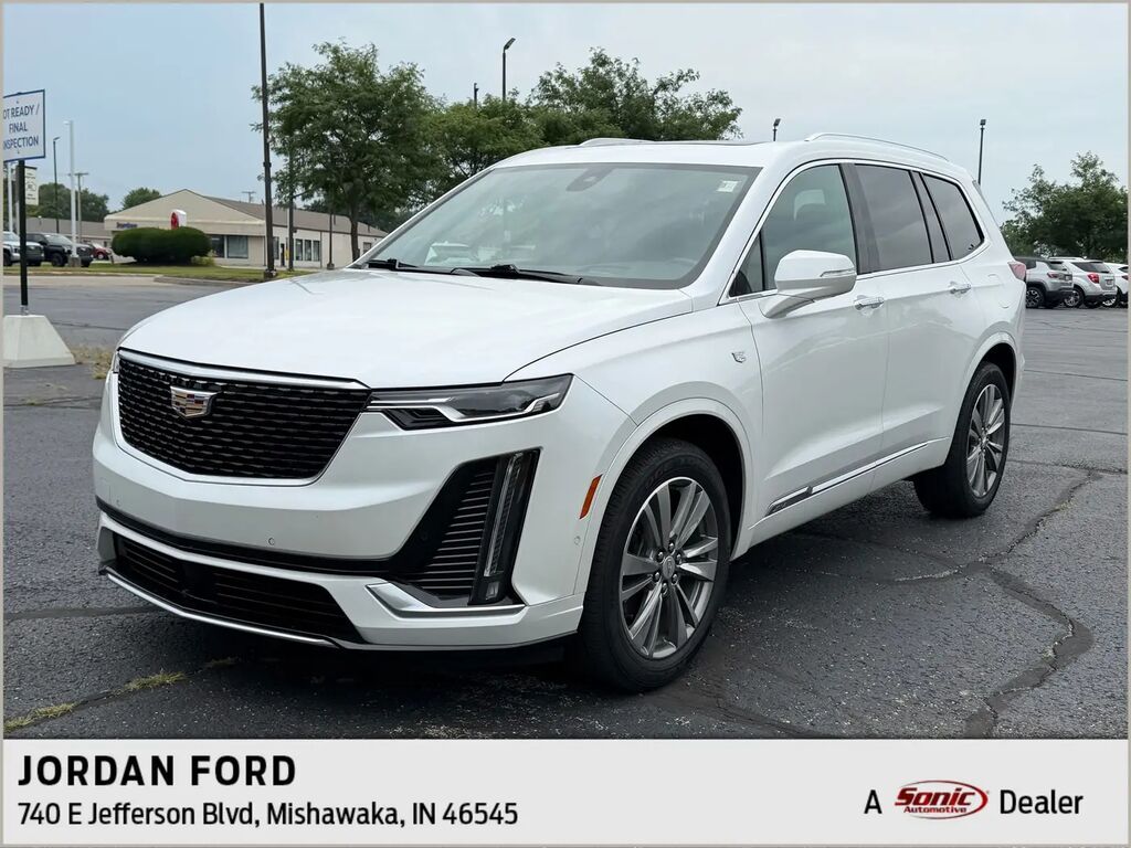 2021 Cadillac XT6 Premium Luxury — photo 1 of 52