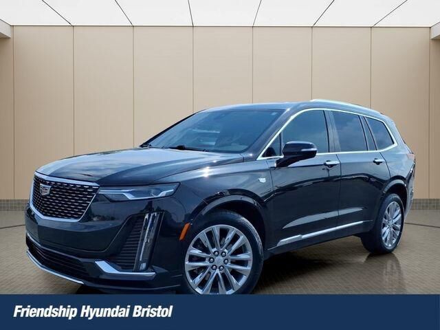 2022 Cadillac XT6 Premium Luxury — photo 1 of 26