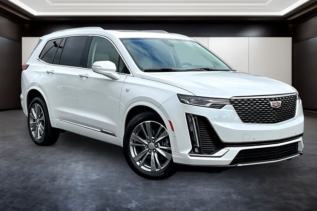 2024 Cadillac XT6 — photo 1 of 7