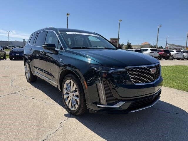 2025 Cadillac XT6