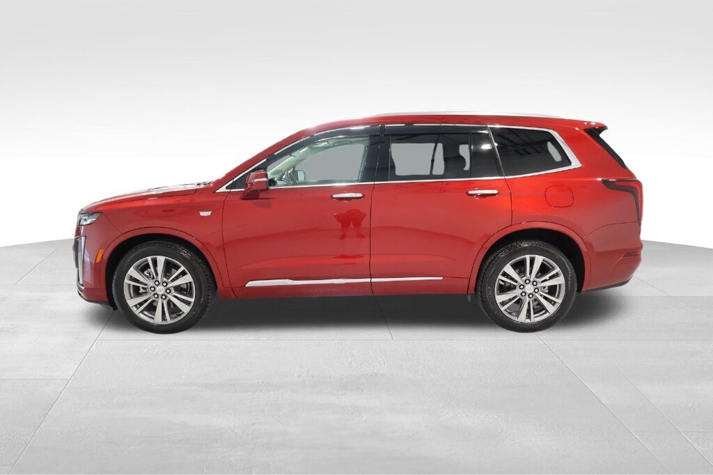 2025 Cadillac XT6 — photo 1 of 7
