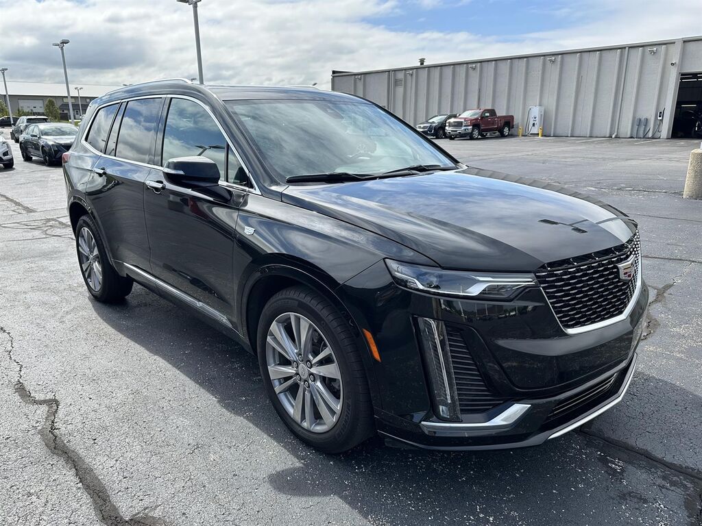 2024 Cadillac XT6 — photo 1 of 7