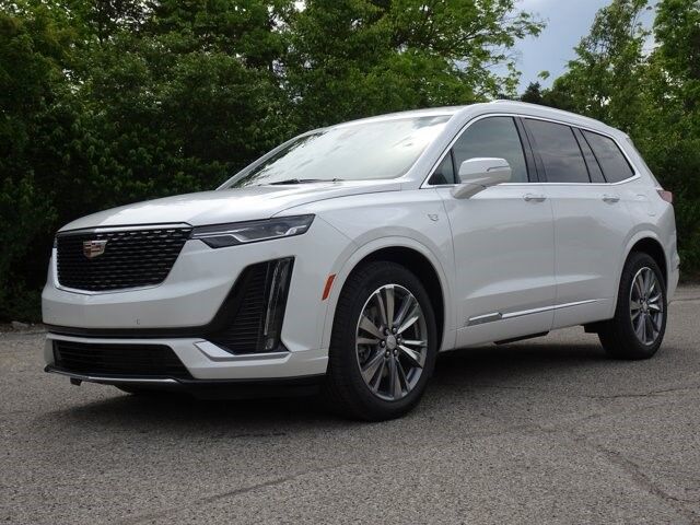 2025 Cadillac XT6 — photo 1 of 7