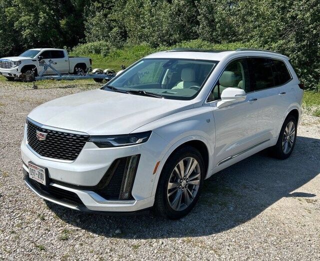 2023 Cadillac XT6 — photo 1 of 7