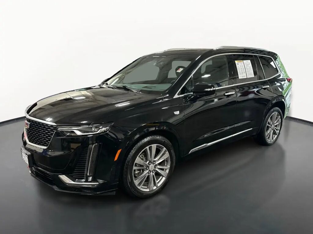 2023 Cadillac XT6 Premium Luxury — photo 1 of 13