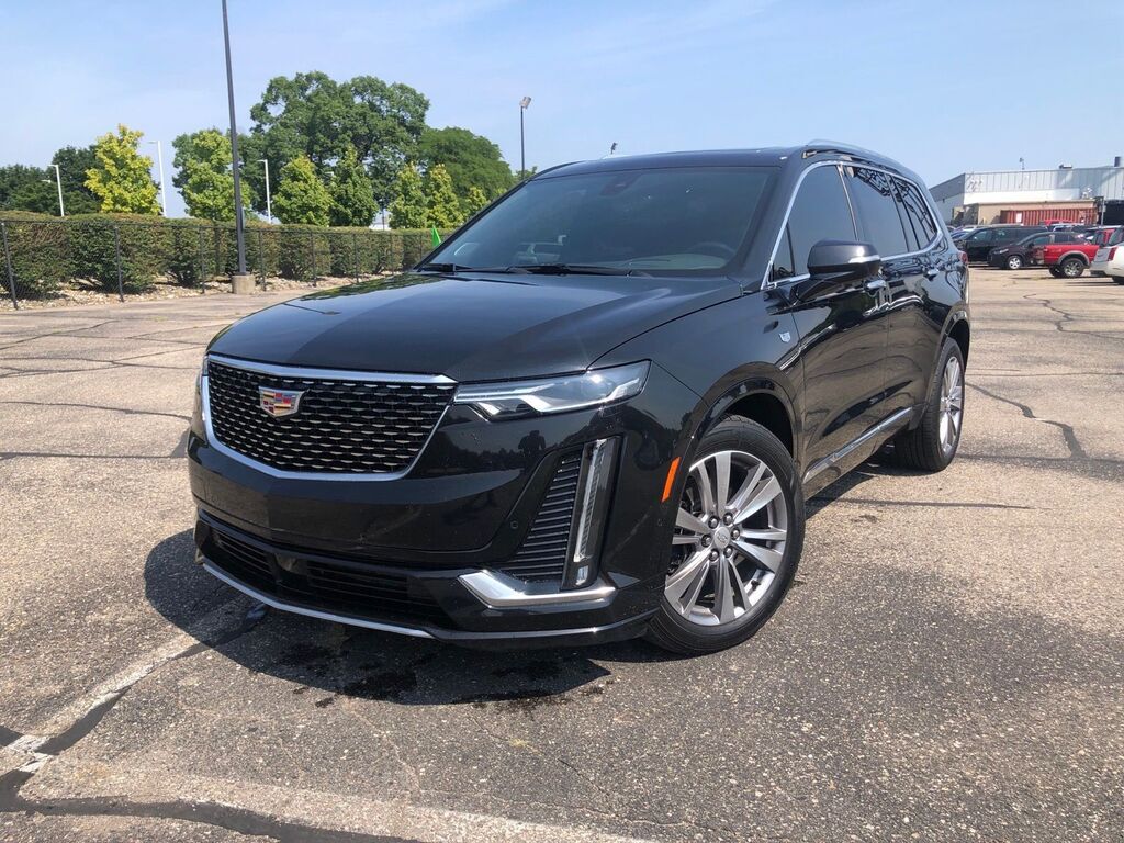 2024 Cadillac XT6 — photo 1 of 7