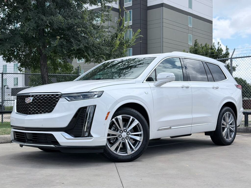 2024 Cadillac XT6 — photo 1 of 7