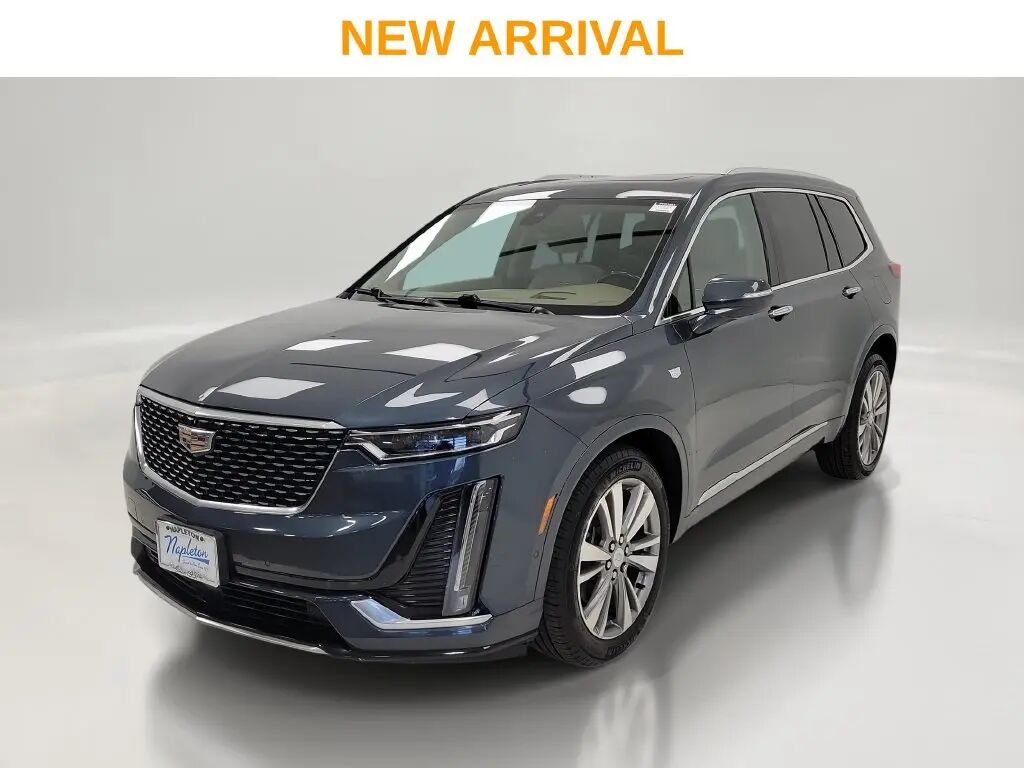 2020 Cadillac XT6 Premium Luxury — photo 1 of 13
