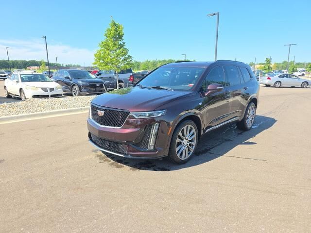2020 Cadillac XT6 Sport — photo 1 of 13