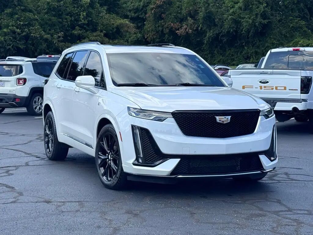 2020 Cadillac XT6 Sport — photo 1 of 39