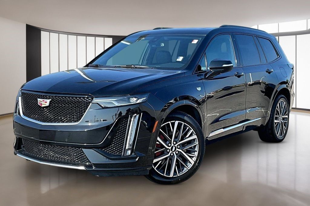 2024 Cadillac XT6 — photo 1 of 7