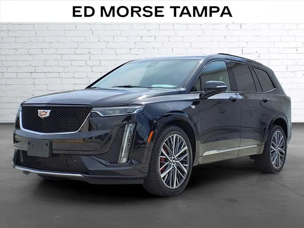 2023 Cadillac XT6 Sport — photo 1 of 39