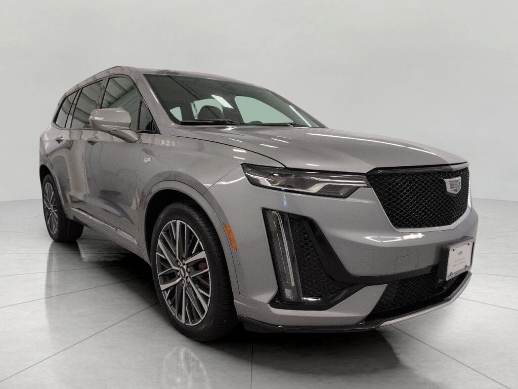 2024 Cadillac XT6 — photo 1 of 7