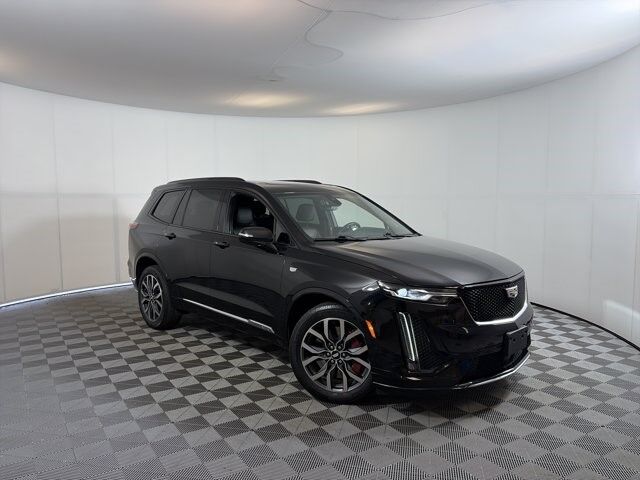 2023 Cadillac XT6 — photo 1 of 7
