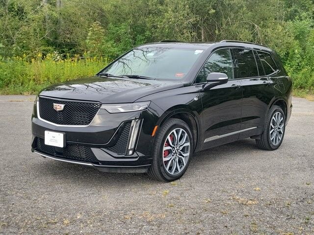 2024 Cadillac XT6 — photo 1 of 7