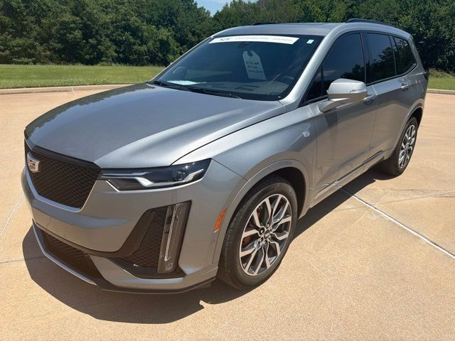 2024 Cadillac XT6 — photo 1 of 7