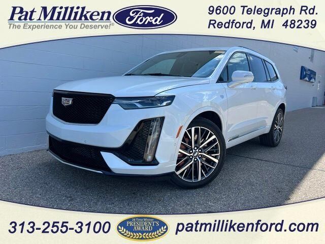 2024 Cadillac XT6 Sport — photo 1 of 13