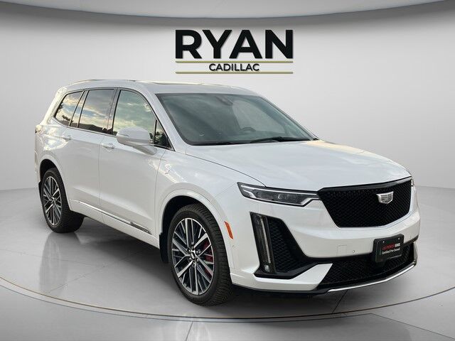 2023 Cadillac XT6 — photo 1 of 7