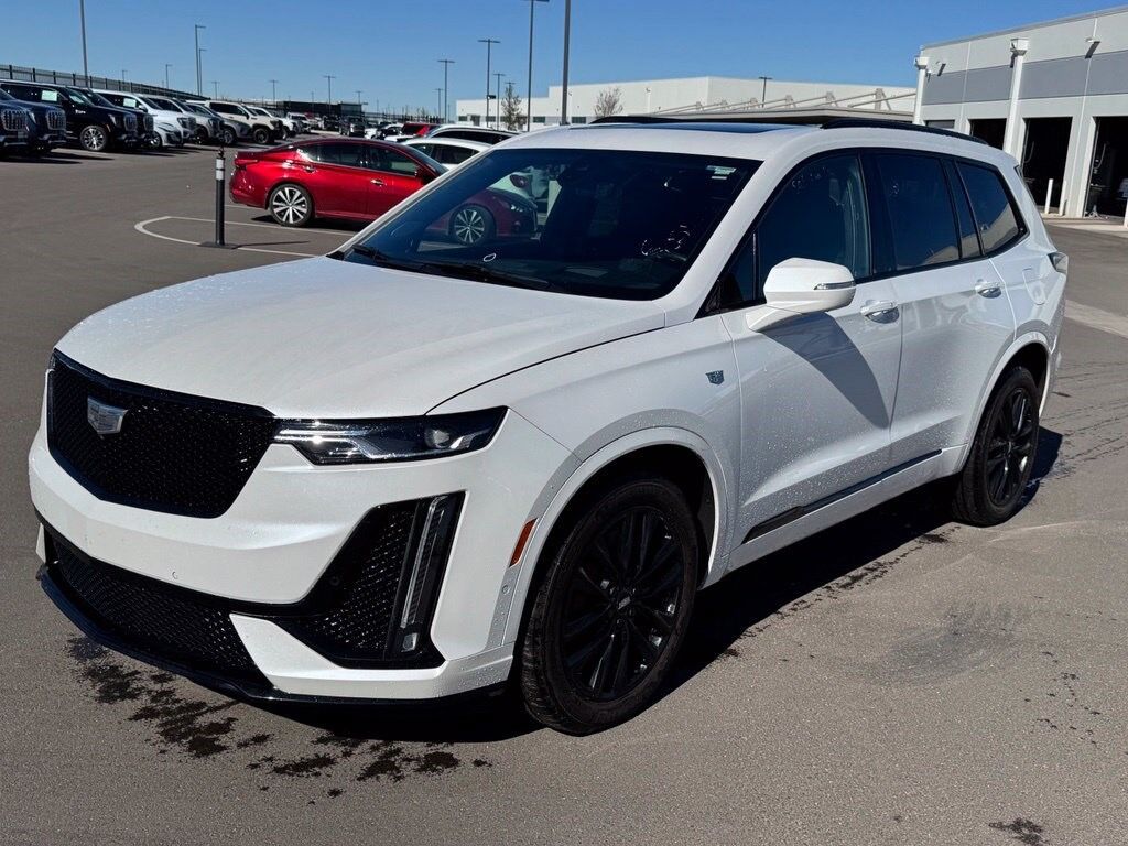 2024 Cadillac XT6 — photo 1 of 7