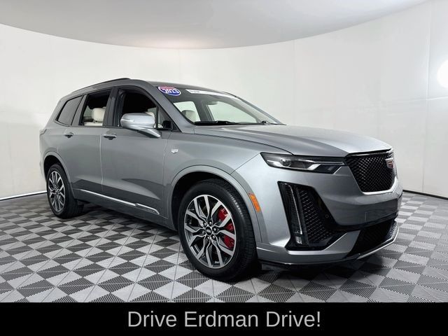 2023 Cadillac XT6 — photo 1 of 7