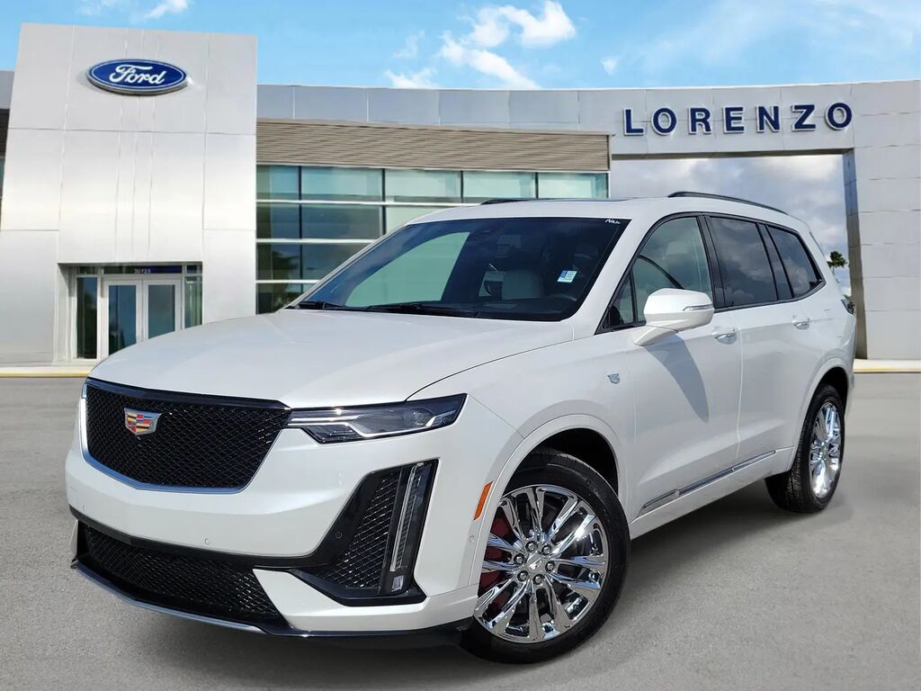 2023 Cadillac XT6 Sport — photo 1 of 13