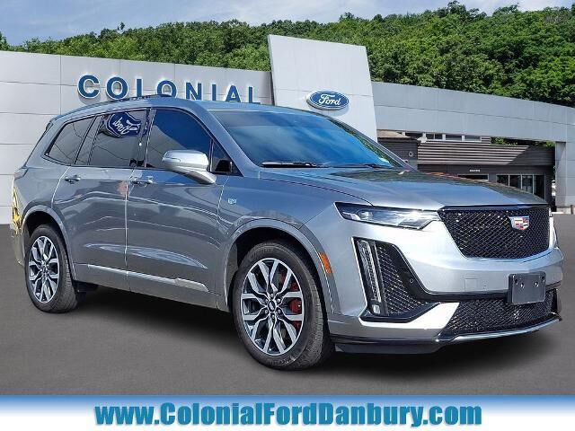2024 Cadillac XT6 Sport — photo 1 of 13