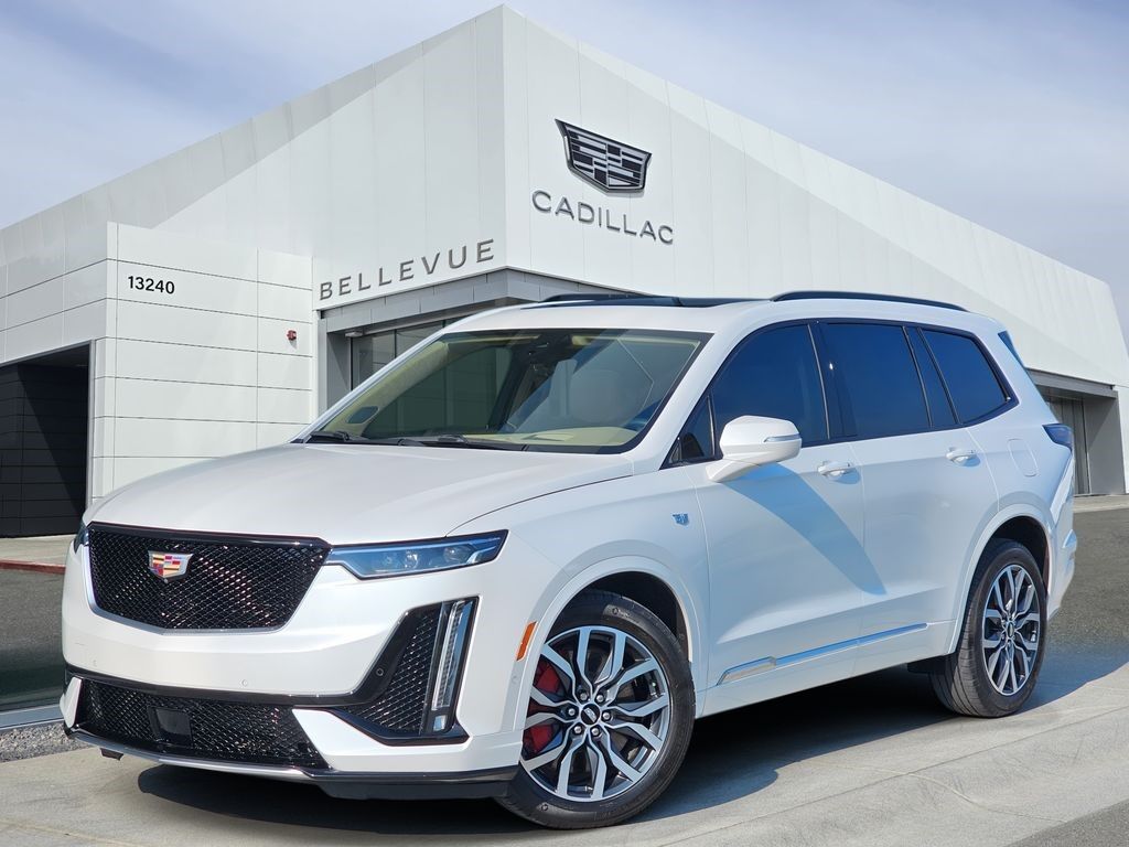 2023 Cadillac XT6 — photo 1 of 7