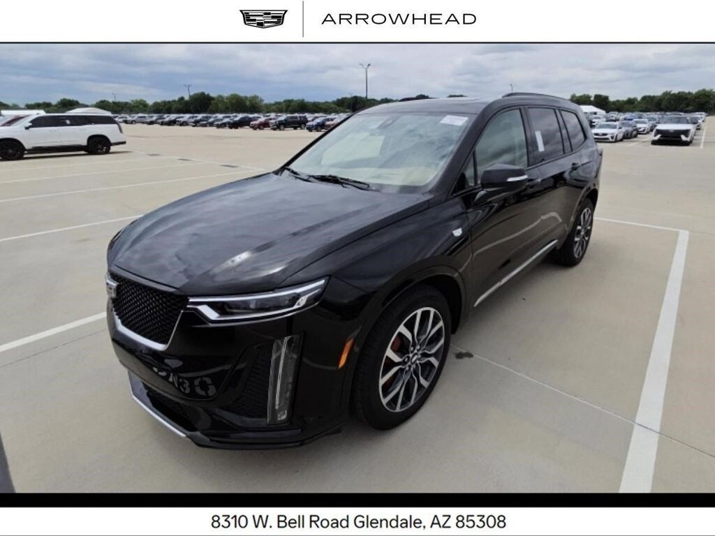 2025 Cadillac XT6 — photo 1 of 6