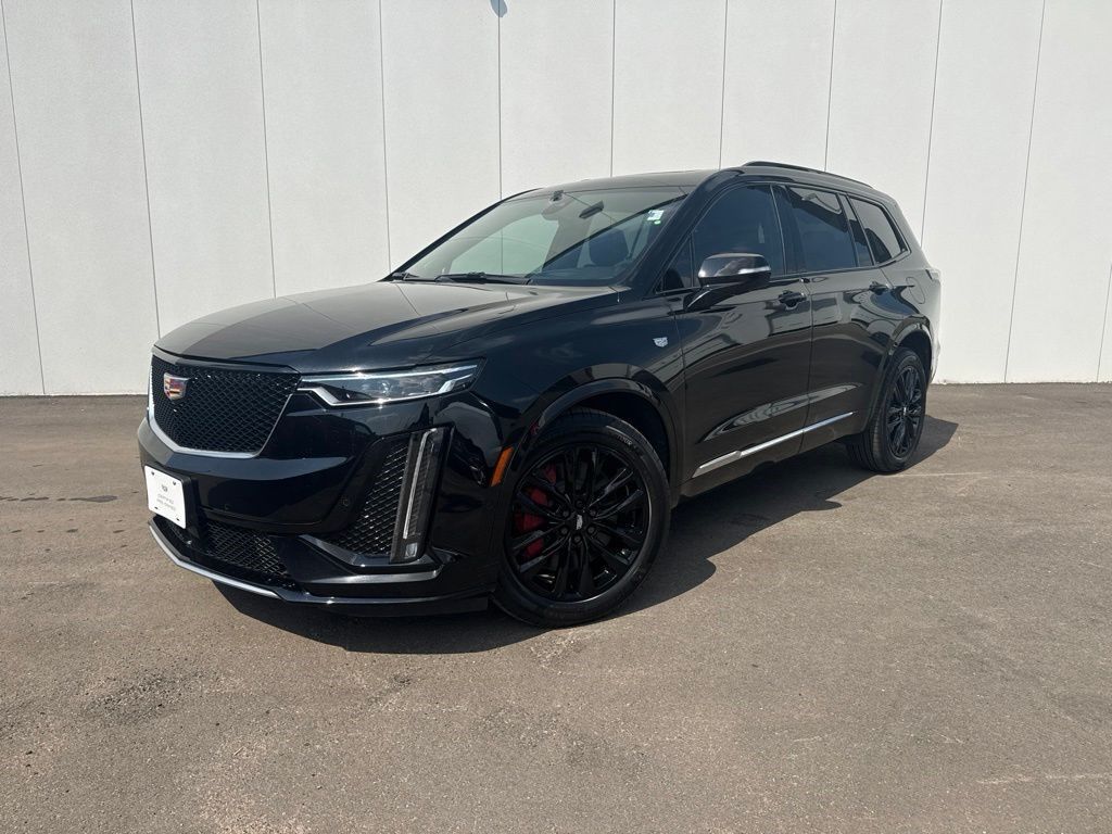 2024 Cadillac XT6 — photo 1 of 7