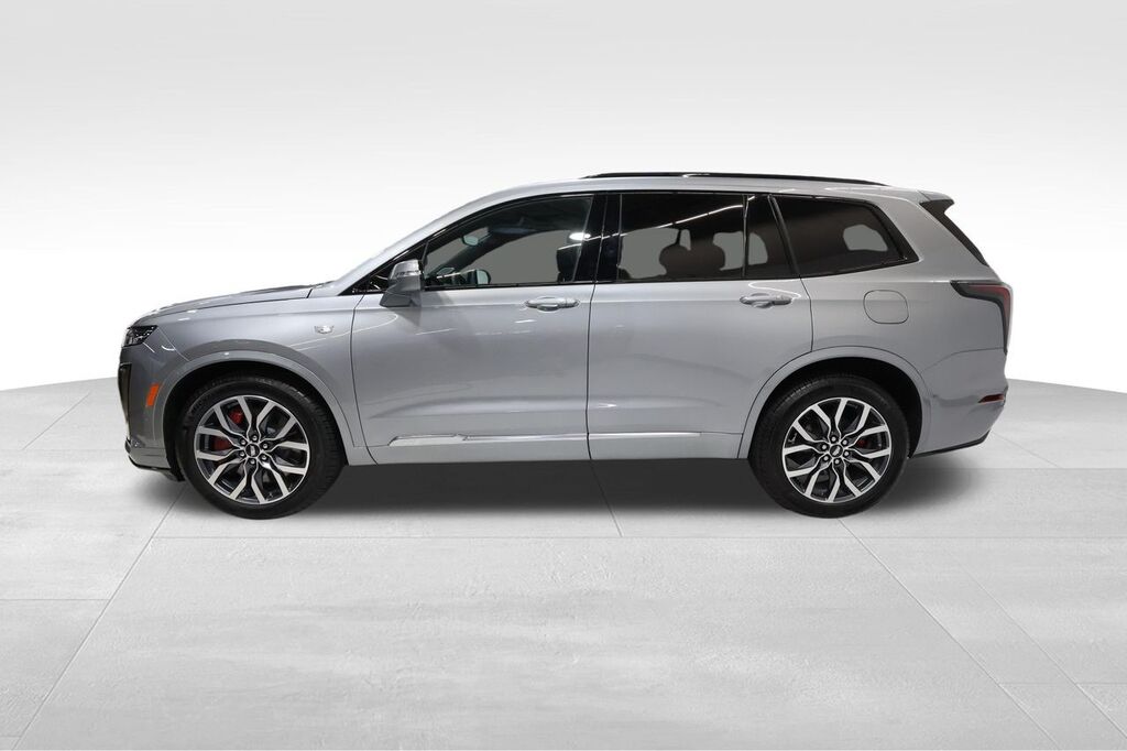 2025 Cadillac XT6 — photo 1 of 7