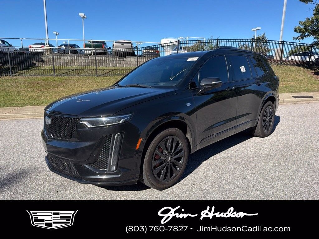 2024 Cadillac XT6 — photo 1 of 7