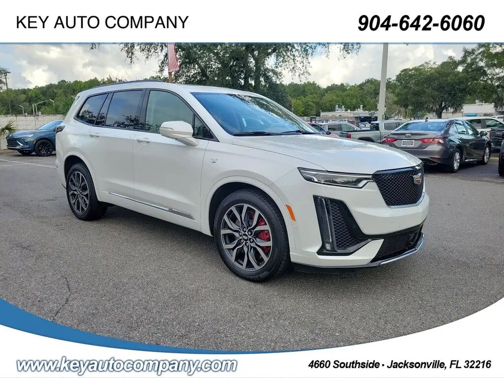2023 Cadillac XT6 Sport — photo 1 of 13