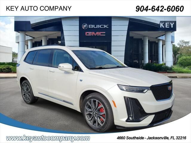 2023 Cadillac XT6 Sport — photo 1 of 8