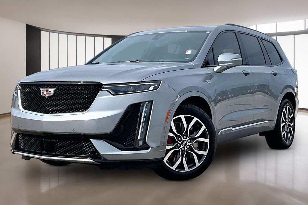 2025 Cadillac XT6 — photo 1 of 7