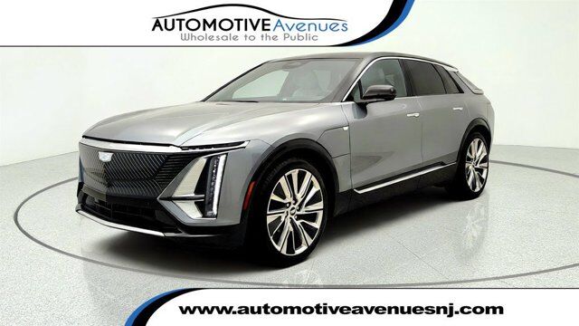 2023 Cadillac LYRIQ RWD Luxury — photo 1 of 2
