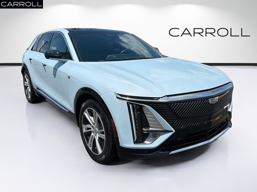 2024 Cadillac LYRIQ — photo 1 of 7