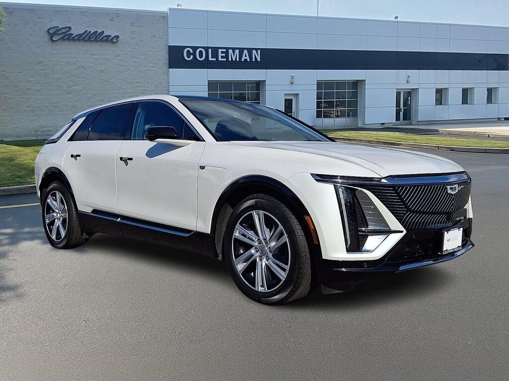 2024 Cadillac LYRIQ — photo 1 of 7