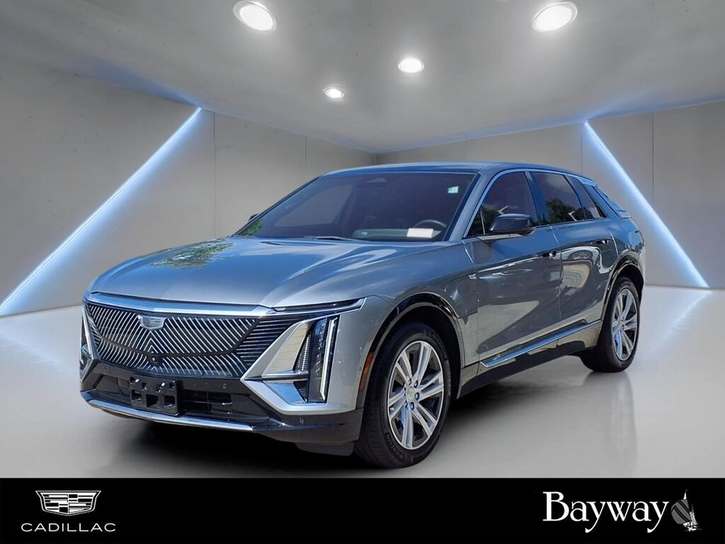 2024 Cadillac LYRIQ — photo 1 of 6