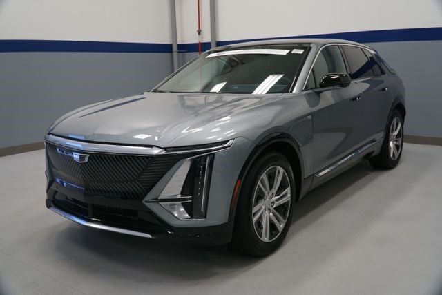 2024 Cadillac LYRIQ — photo 1 of 7