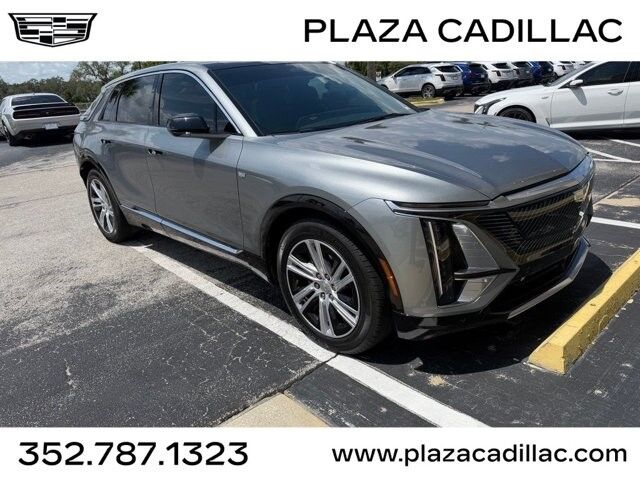 2024 Cadillac LYRIQ — photo 1 of 7