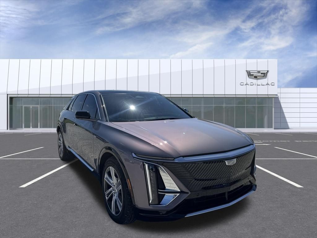 2024 Cadillac LYRIQ — photo 1 of 7