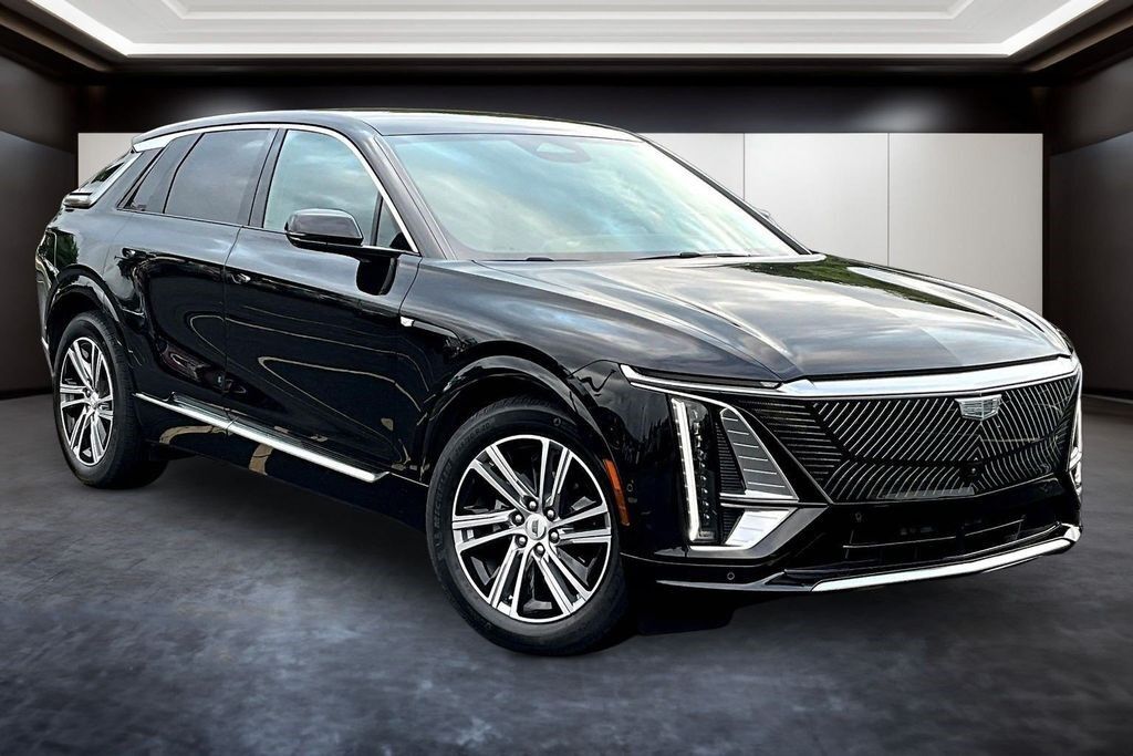 2025 Cadillac LYRIQ — photo 1 of 7