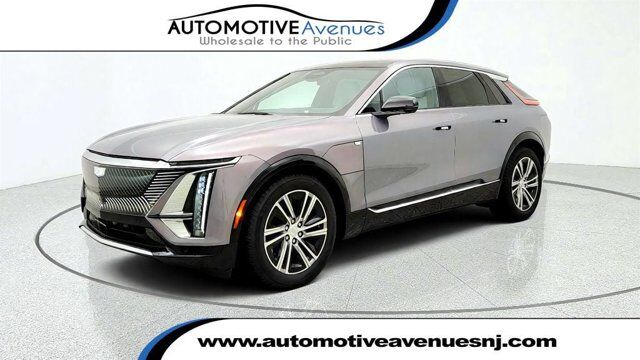 2025 Cadillac LYRIQ Luxury — photo 1 of 1