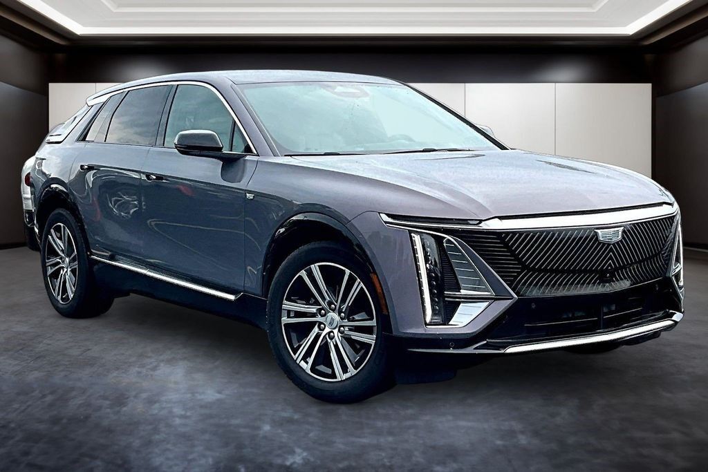 2025 Cadillac LYRIQ — photo 1 of 7