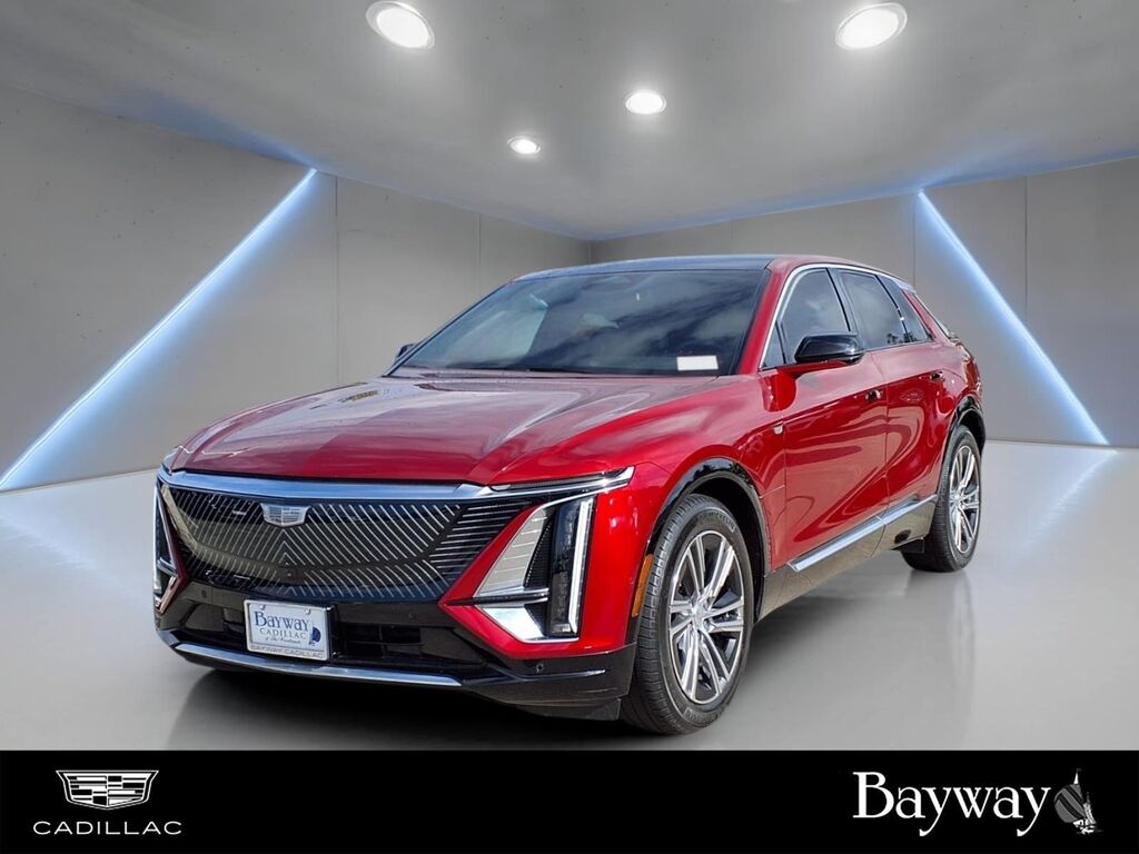 2025 Cadillac LYRIQ — photo 1 of 7