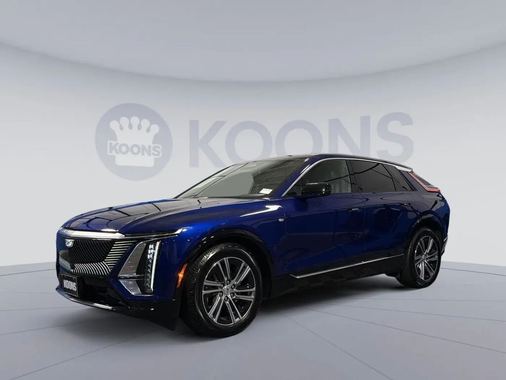 2024 Cadillac LYRIQ Luxury 1 — photo 1 of 22