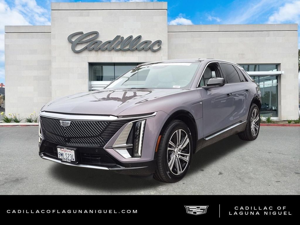 2024 Cadillac LYRIQ — photo 1 of 7