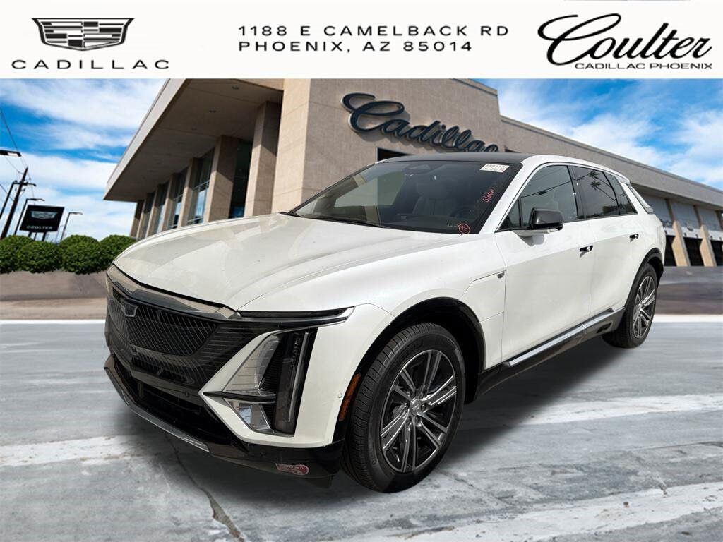 2024 Cadillac LYRIQ — photo 1 of 7
