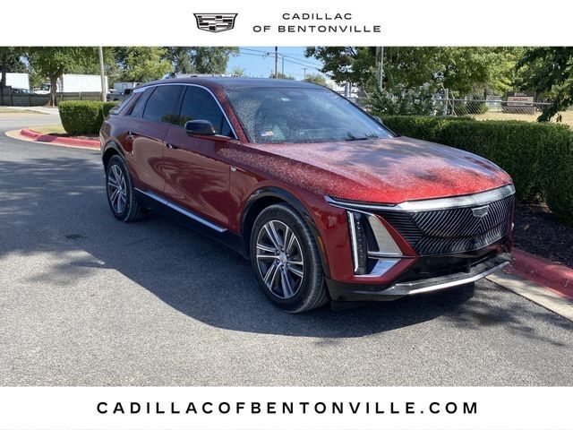 2024 Cadillac LYRIQ — photo 1 of 7