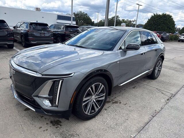 2024 Cadillac LYRIQ Luxury 1